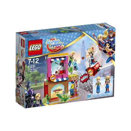LEGO DC Comics Super Hero Girls Harley Quinn schiet te hulp 41231