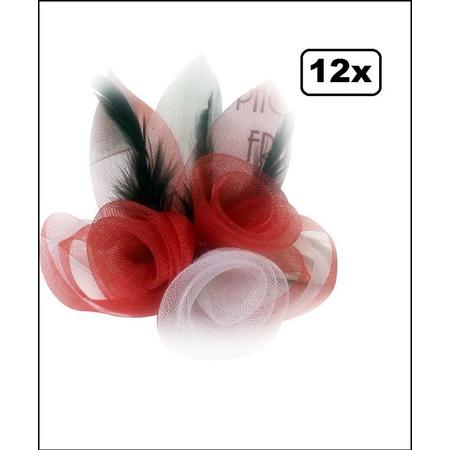 12x Broche tule 3 bloemen met veertjes rood-wit-rood