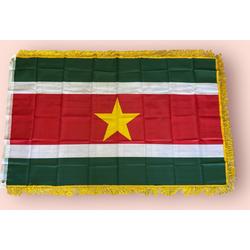 VlagDirect - Luxe Surinaamse vlag - Luxe Suriname vlag - 90 x 150 cm - Franjes.