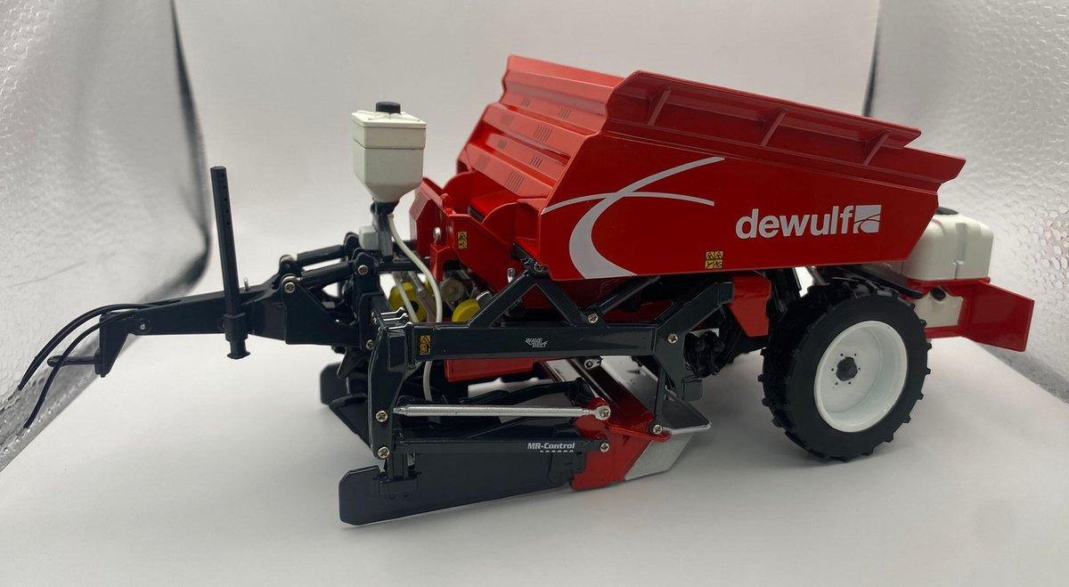 AT-Collection Dewulf structural 30 aardappel pootmachine 1:32