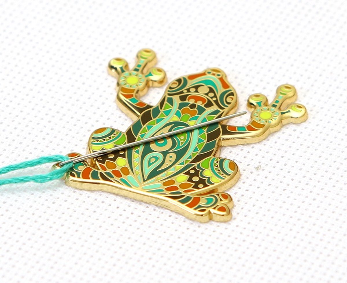 Naaldmagneet - Needleminder Mandala - APS - Frog - Kikker - magneet om je borduurnaald op te laten rusten