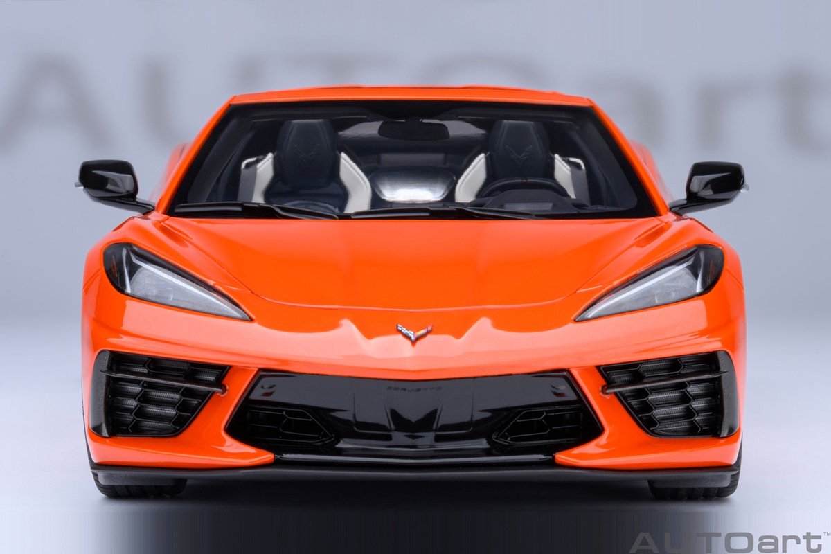 AUTOart 1/18 Chevrolet C8 Corvette Stingray Z51, Sebring Orange