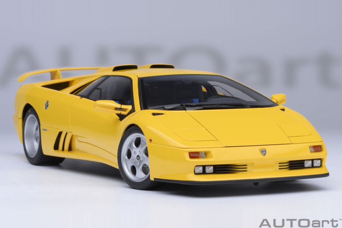 AUTOart 1/18 Lamborghini Diablo SE Jota, Superfly Yellow