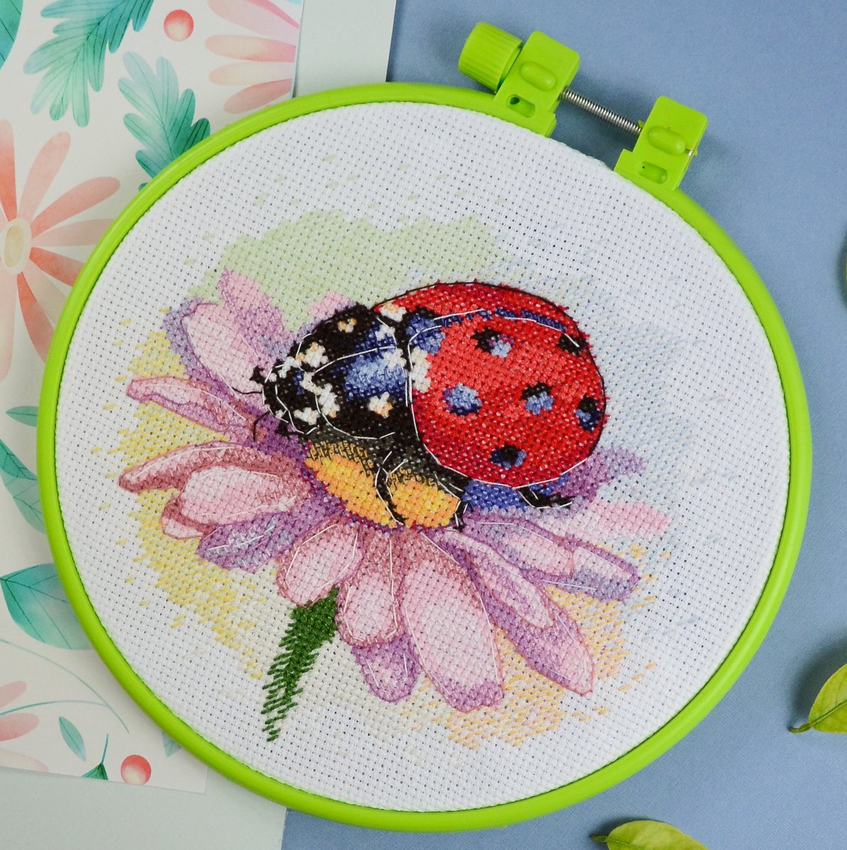 Borduurpakket ABRIS ART - Ladybug - Lieveheersbeestje - met ring