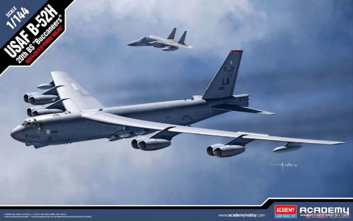1:144 Academy 12622 Boeing B-52H Plane - 20th BS Buccaneers Plastic kit