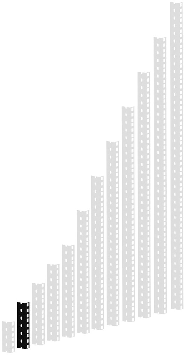 Adam Hall 61535B3 Rackrail, zwart geperforeerde gaten, 3 HE - Profiel
