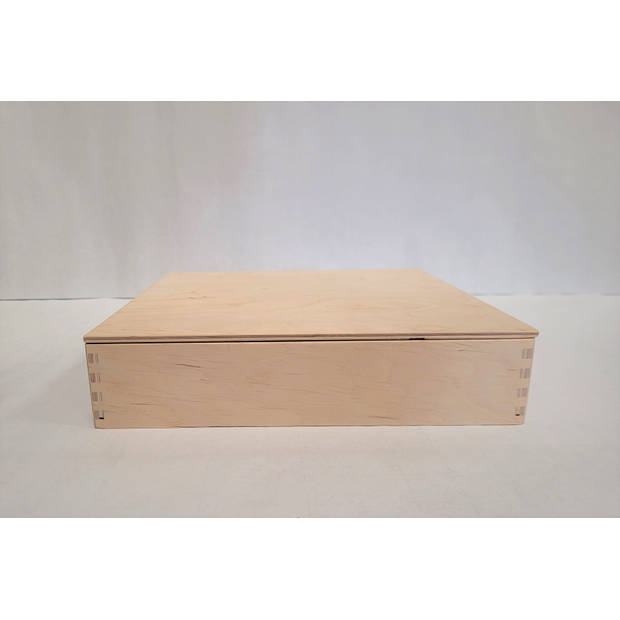   Houten speelbak met deksel (25x25x5 cm)