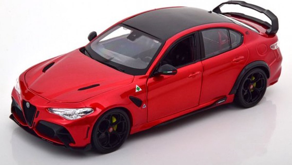 Alfa Romeo Giulia GTAm - 1:18 - Bburago