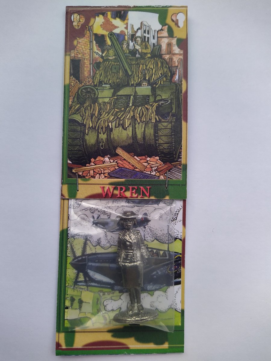 Minituurfiguur in tin: Vrouwelijk Royal Navy lid (WREN)