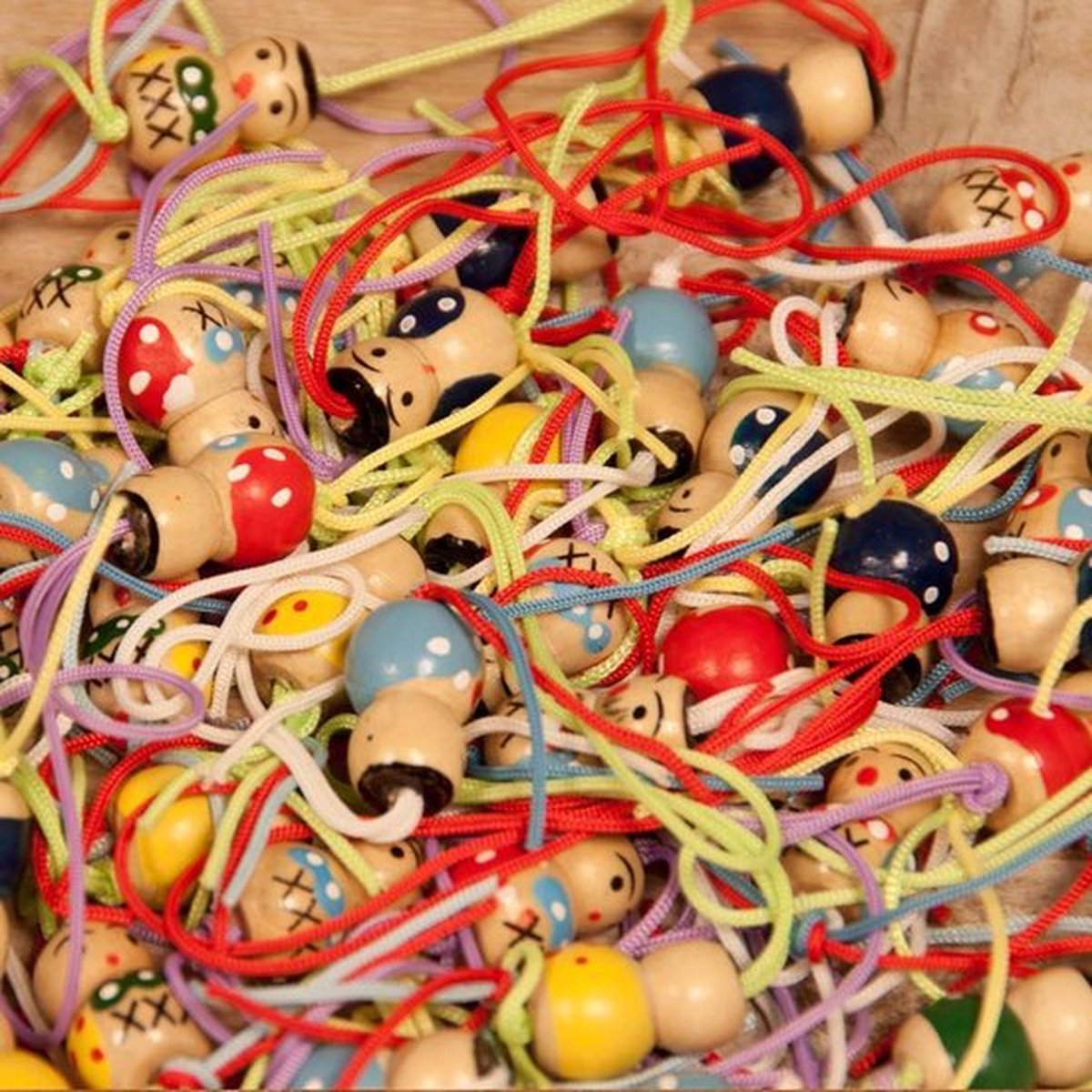 Gelukspoppetjes - gelukhangers - basic - 100 stuks - hout - 1,5 cm hoog