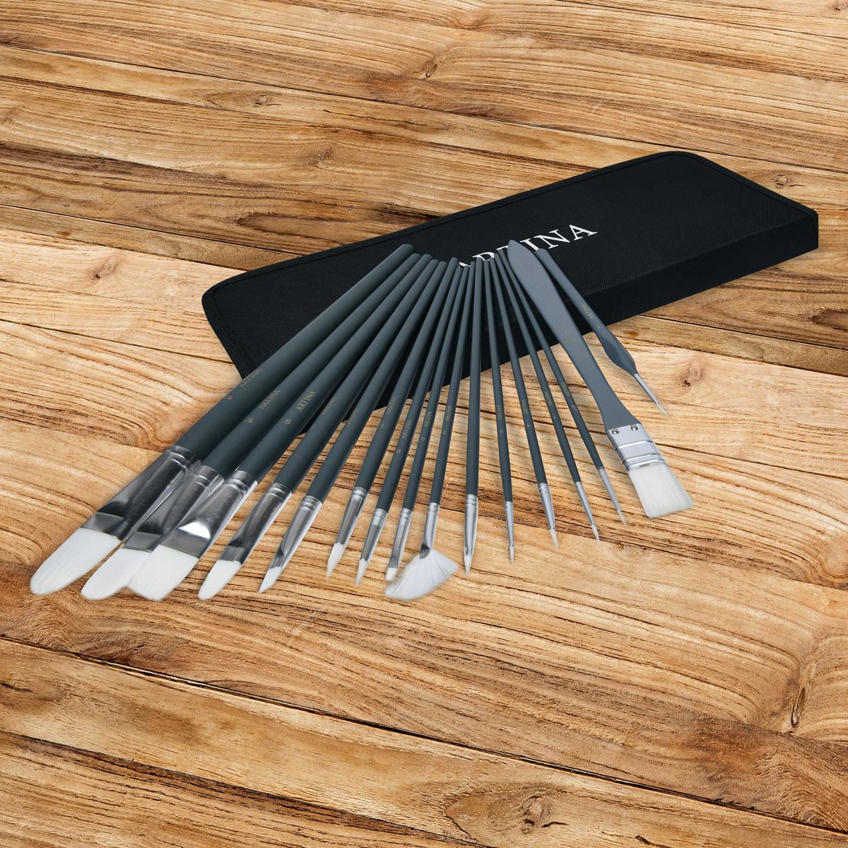   penselen set met houder 17 stuks