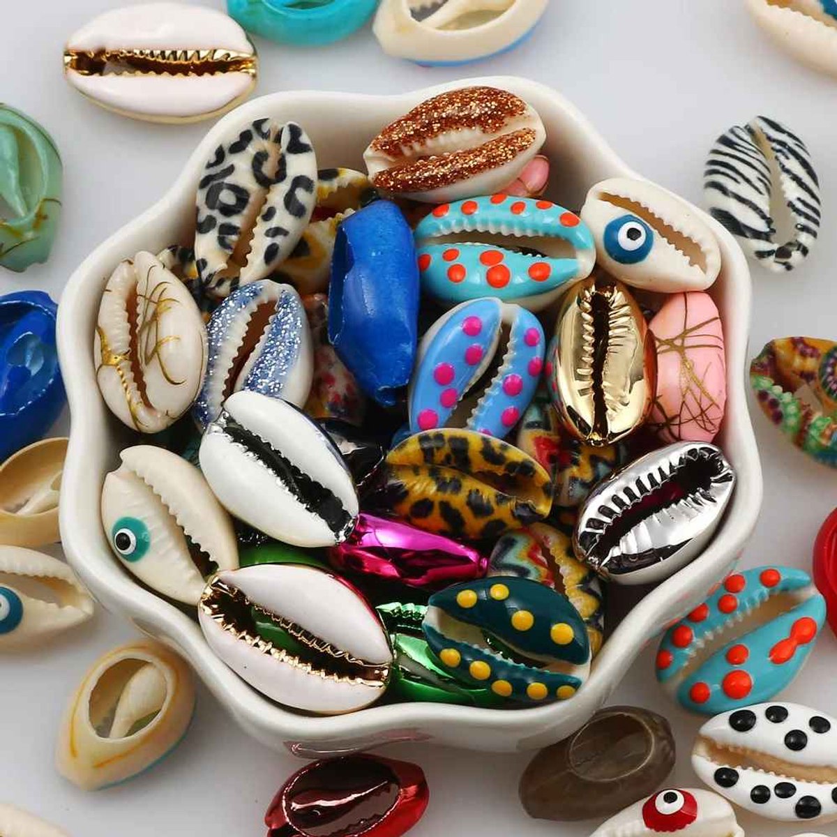 Schelpjes beschilderd - Sieraden maken - Decoratie - Kleurrijke schelpjes