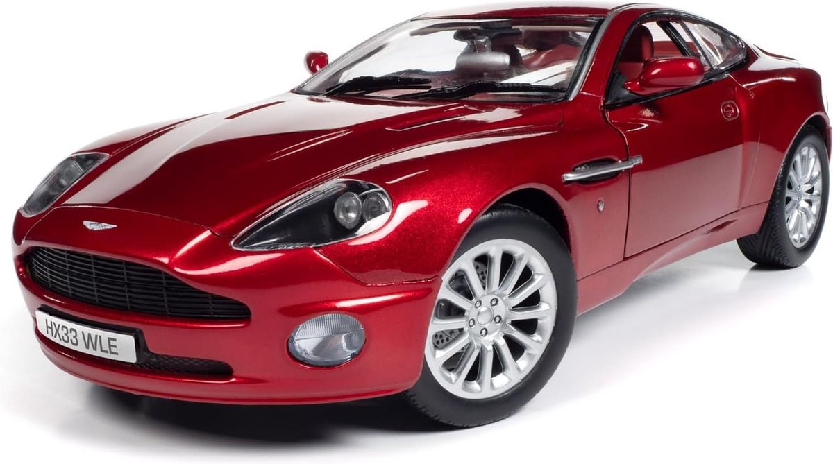 Aston Martin V12 Vanquish 2005 - 1:18 - Auto World