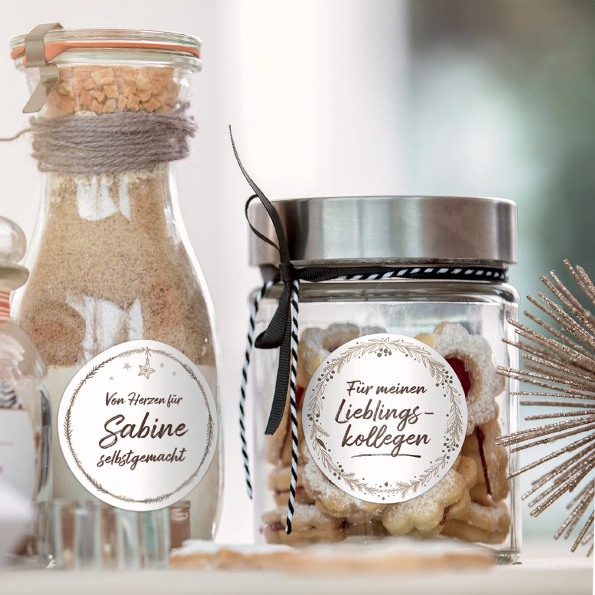   labelstickers ovaal voor kerst-cadeaus