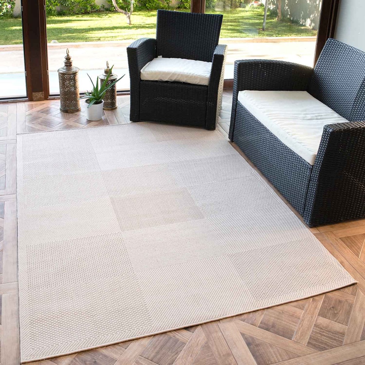 Azomor® en stijlvol geweven terrastapijt voor binnen en buiten gebruik