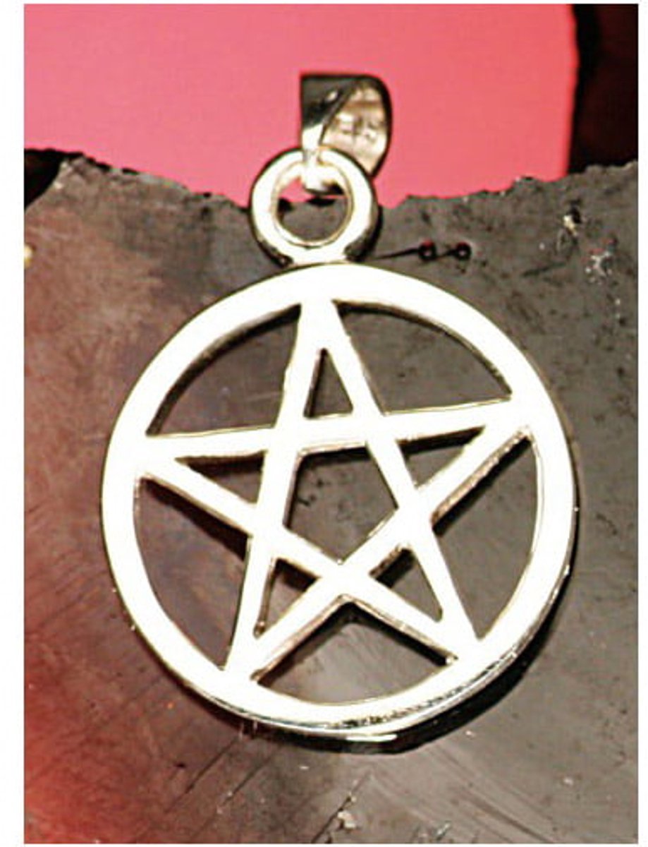 Hanger pentagram met rand 17 mm