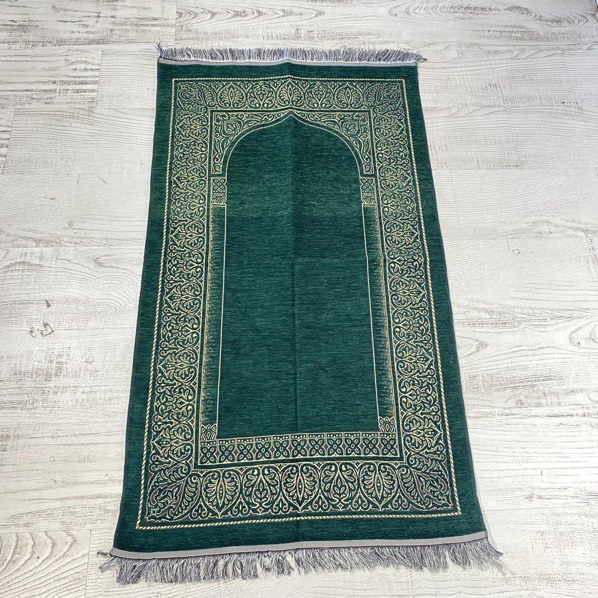 Groen Luxe Fluwelen Gebedskleed -  Verschillende kleuren Beschikbaar kiezen uit perfecte kwaliteit - Islamitisch Gebedsmat - Cadeau voor Moslims Eid Cadeau - Ramadan Cadeau verjaardag - Huwelijksgunst