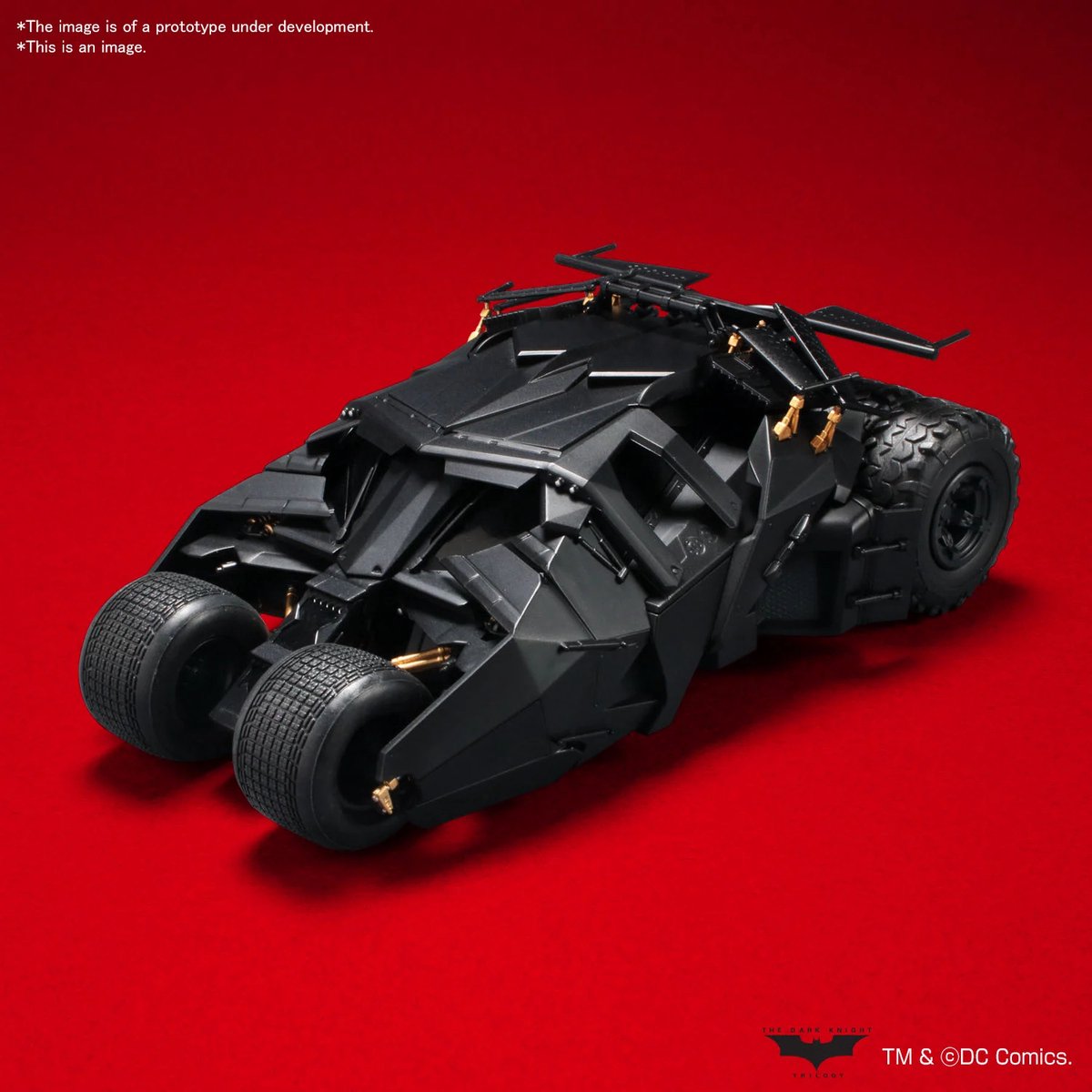 DC COMICS - Batman 1/35 Batmobile (Batman Begins) - Model Kit