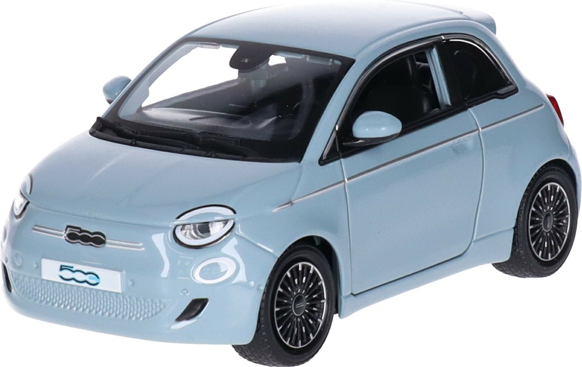 Bburago modelauto/speelgoedauto Fiat 500e - lichtblauw - schaal 1:24 - schaalmodel speelgoed