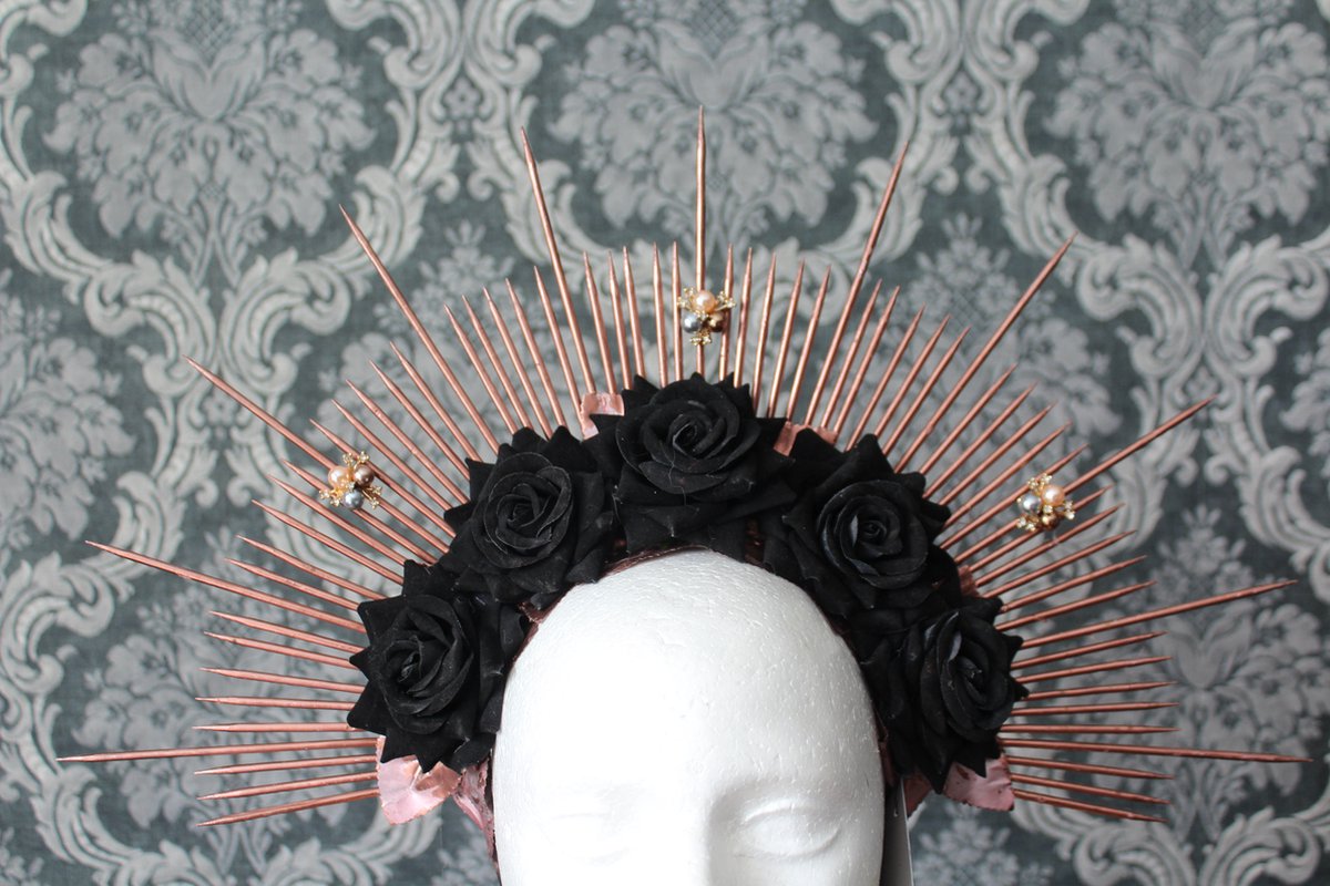 Headpiece Rosé spikes met zwarte rozen Bruid, prinses, haaraccessoire, luxe diadeem, Haarpin, bloemen, haarpin, strass, koningin, maangodin, godin