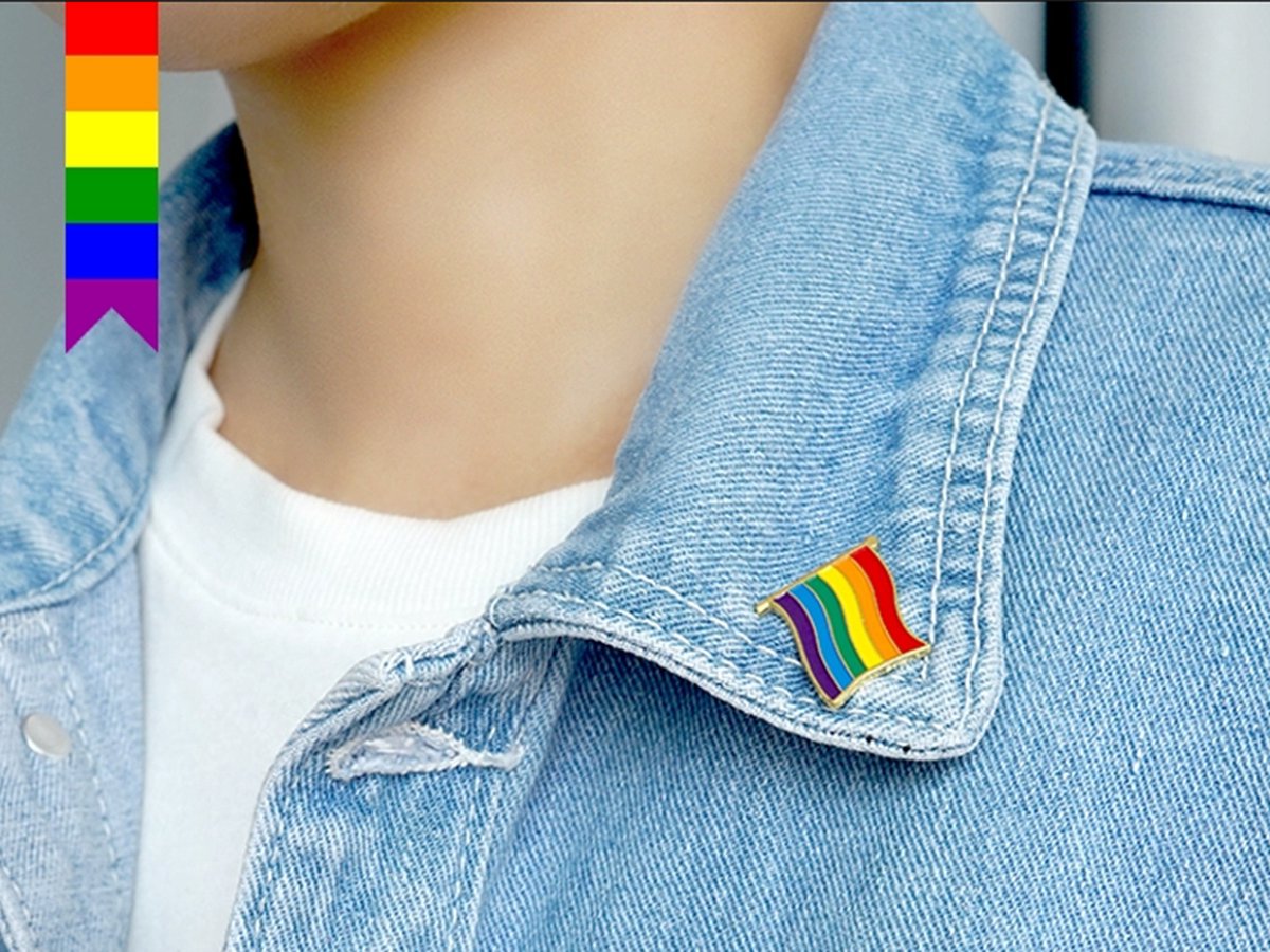 Pride - broche - pin - button - regenboog - vlag - Love is Love Wish - Equality - Gaypride - Diversity