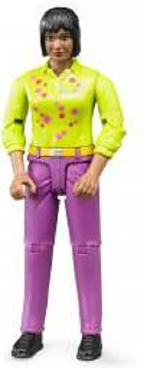   60403 Vrouw met getinte huidskleur en paarse broek