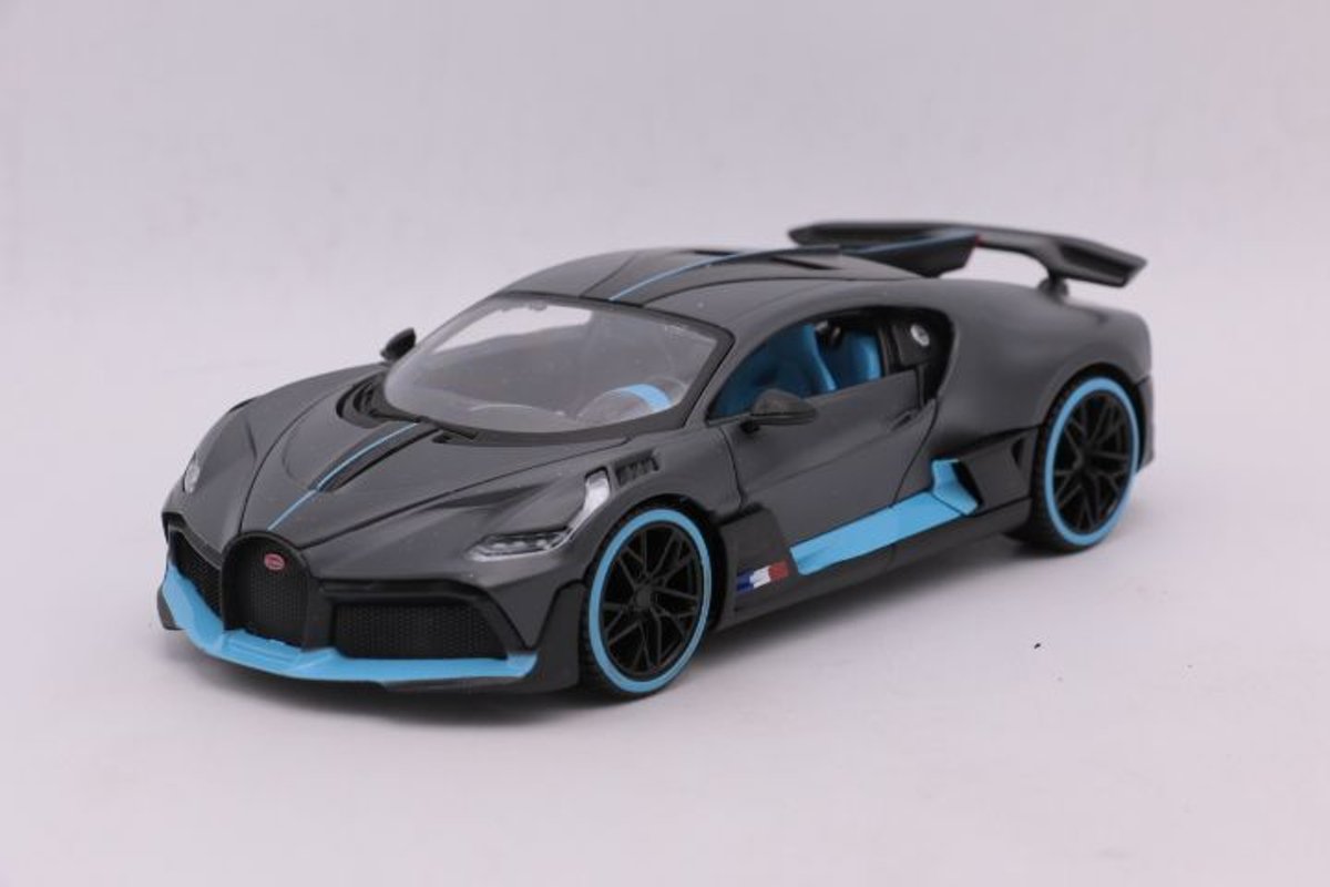 Bugatti Divo Black /Blue