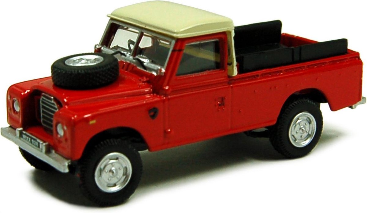 CARARAMA-HONGWELL LAND ROVER SERIE III 109 PICK UP schaalmodel 1:72