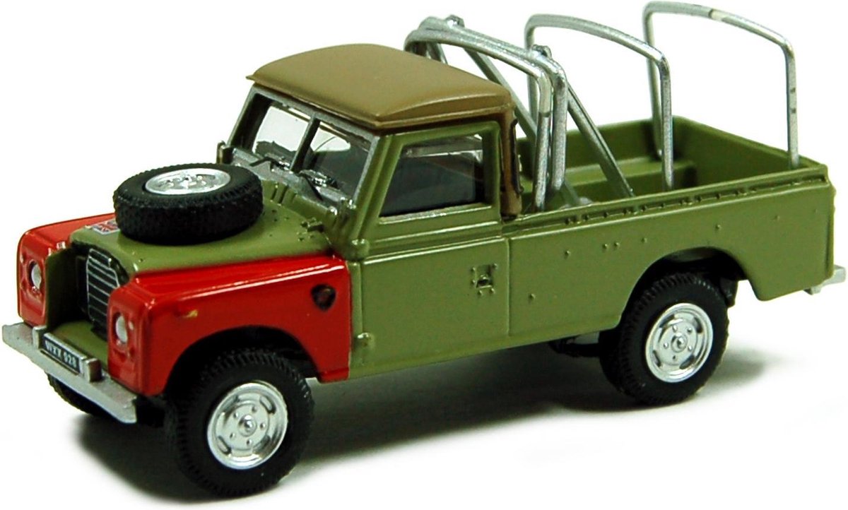 CARARAMA-HONGWELL LAND ROVER SERIE III 109 PICK UP with racks schaalmodel 1:72