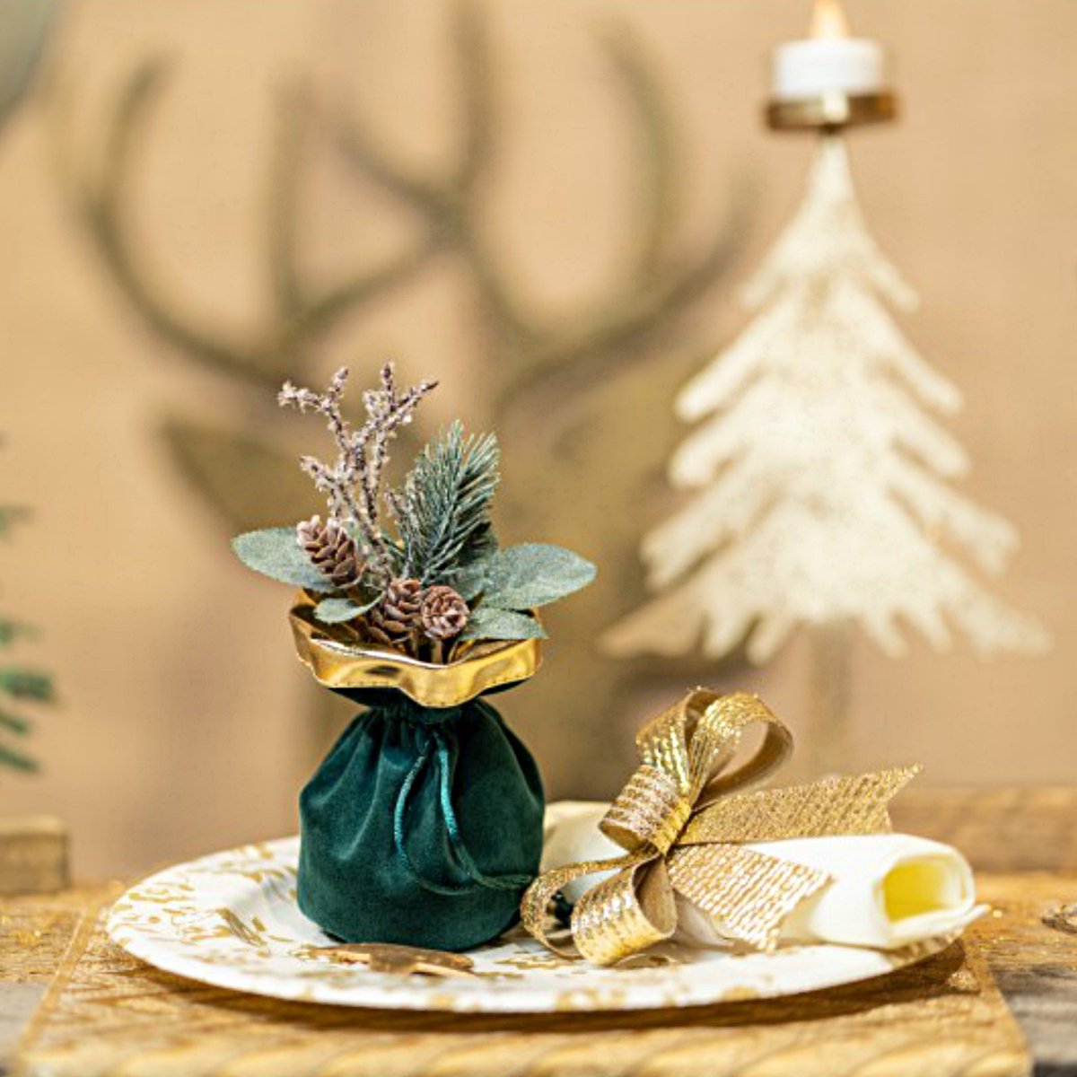 Dennenappels & Naalden - 2 stuks