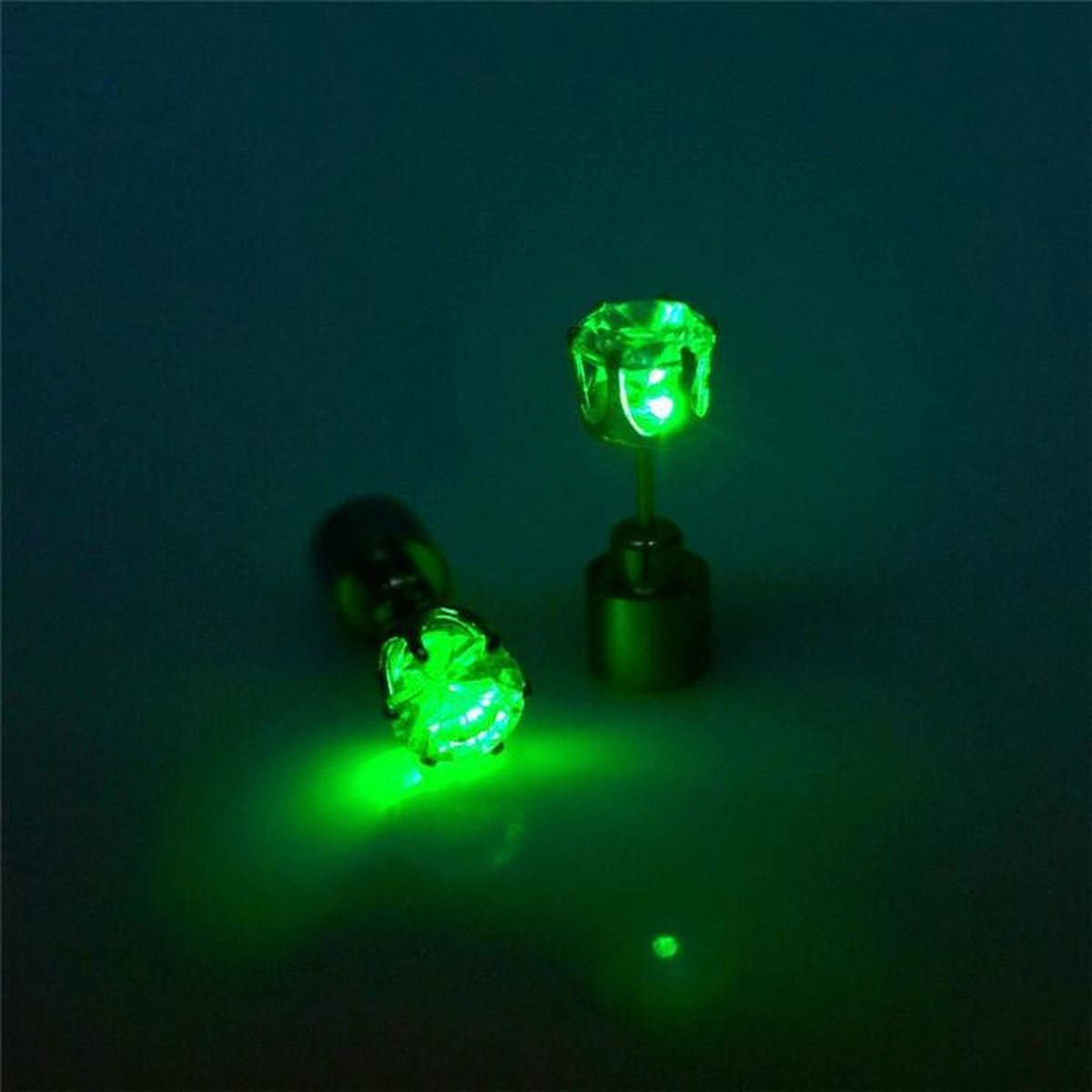 CHIAMAX-LED-oorbellen-knopjes-2 stuks-nieuwjaar-groen
