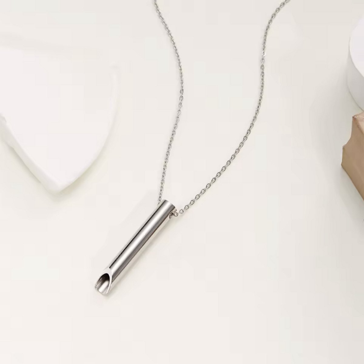 CHPN - Ademhalingsketting - Rustig ademhalen - Ketting tijdens paniekaanval - Hyperventilatie fluit - Ademhalingsfluit - Tot rust komen - Rustig in-en-uit ademen