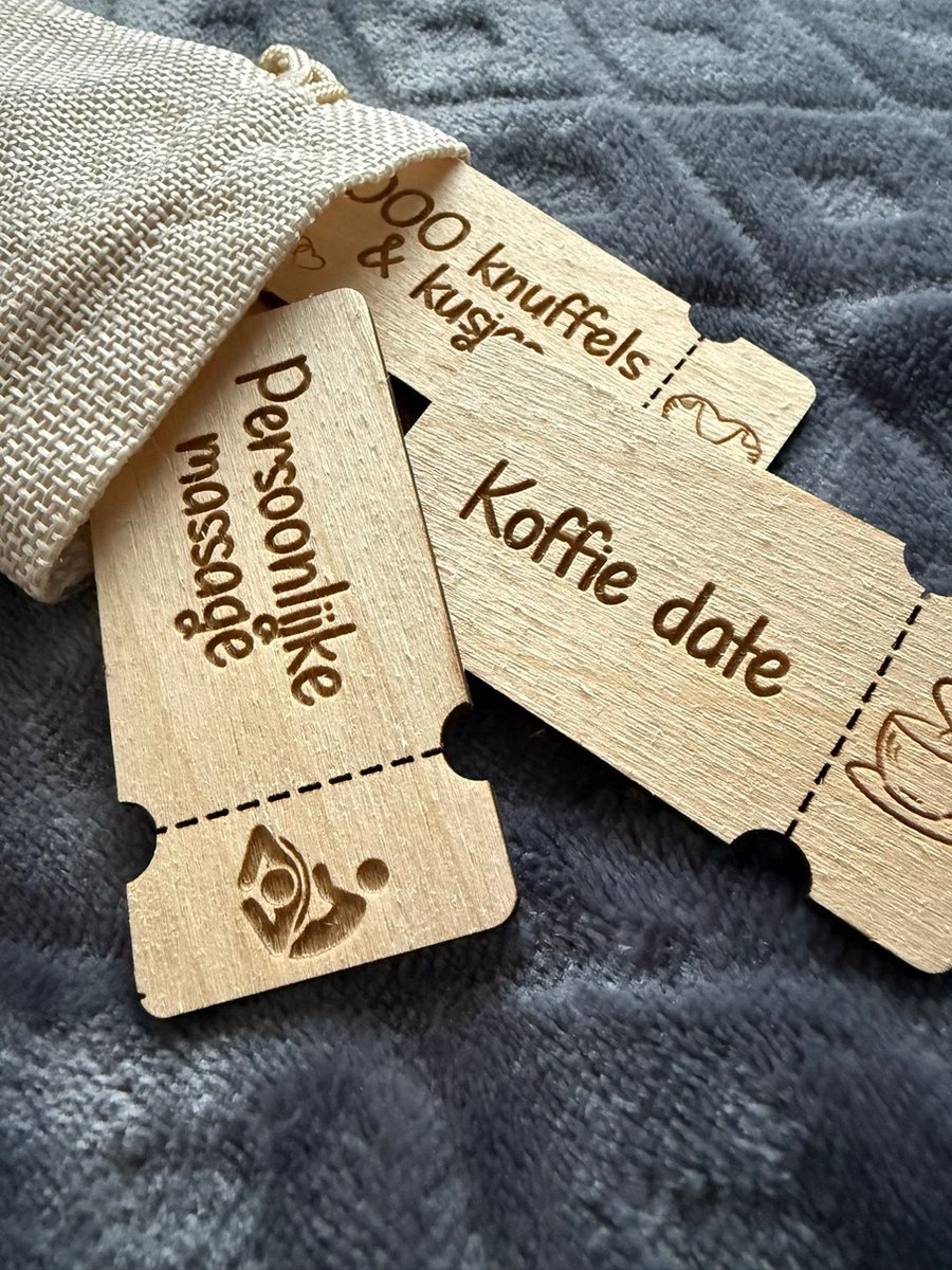 Date coupons - Ik hou van jou cadeautje - Liefdes cadeau - Date night - Valentijn decoratie - Valentijn cadeautje voor hem - Valentijn cadeautje voor haar - Valentijnsdag cadeau - Valentijn versiering