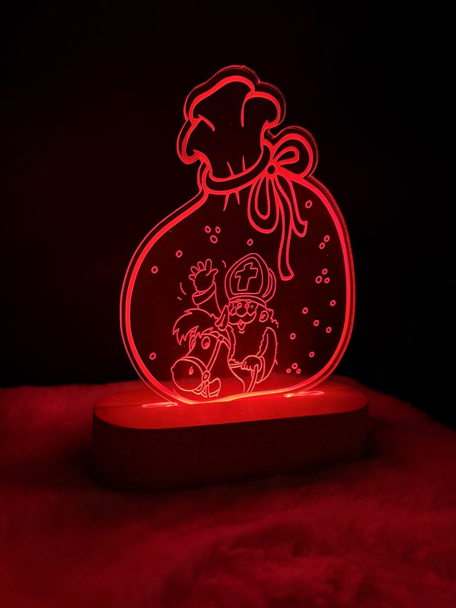 Sint lampje - Sinterklaas Decoratie - Welkom Sint en Piet Standaard - Piet Decoratie - Sinterklaas cadeautjes - Sinterklaas Versiering - Sinterklaas - Sint - Sinterklaas decoratie beeld - Sint en piet decoratie - Sint en piet - Sinterklaas beeld