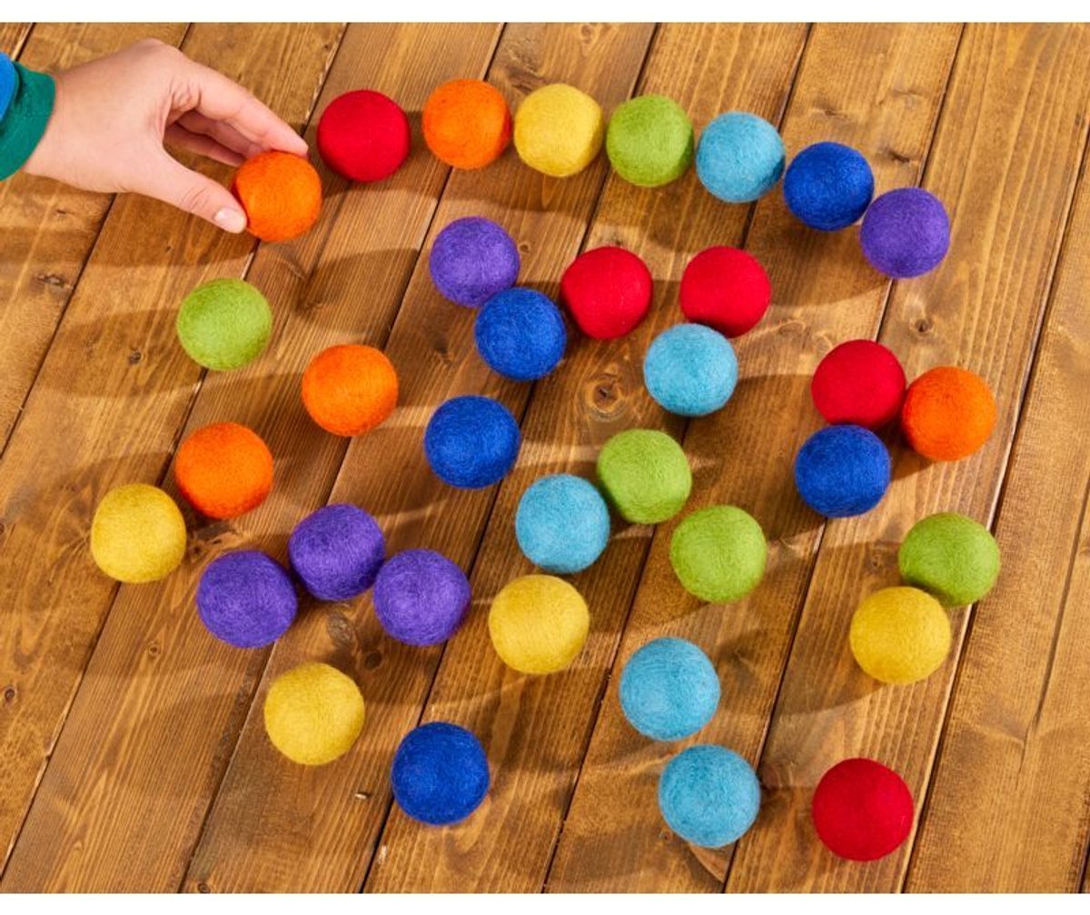 Cosy Regenboog Vilt Ballen Grote Pom Pom Sensorisch Speelgoed.