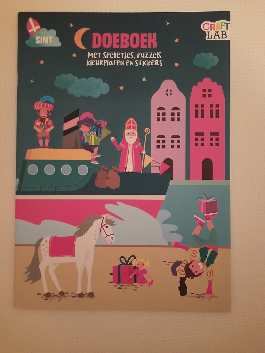 Sinterklaas Doeboek met Spelletjes - Puzzels - Kleurplaten en Stickers.