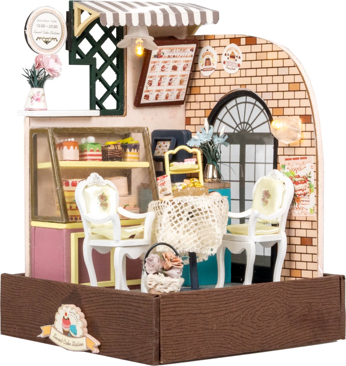 Modelbouwpakket S Winkeltje Sweet Cake Station - Miniatuur Poppenhuis - Hobby - DIY - Crafts&Co