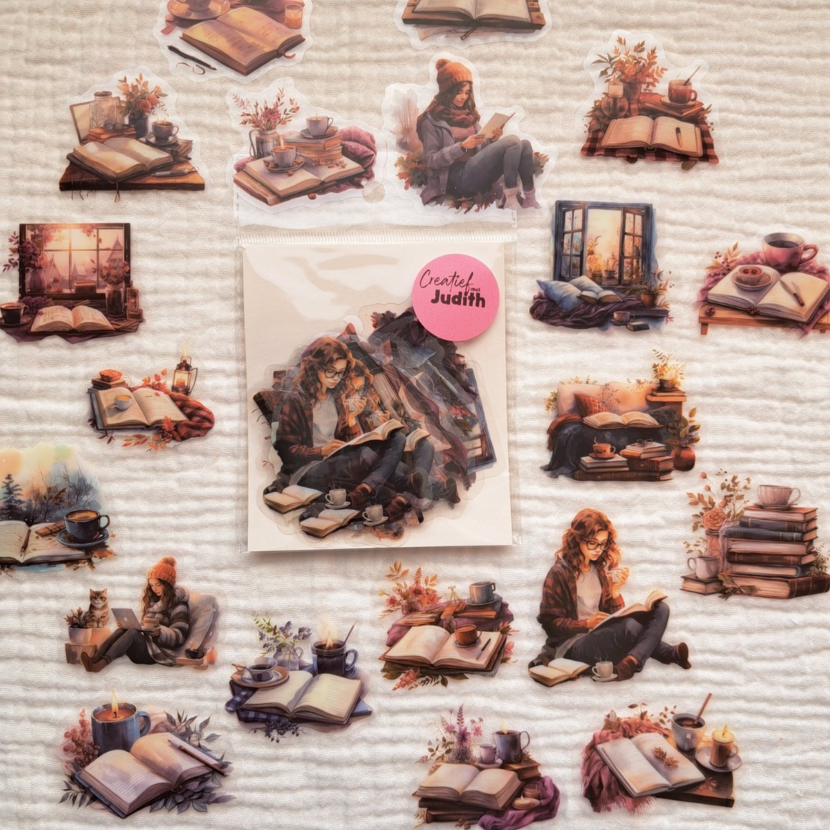 Cozy planner girl stickers - transparante stickers - 40 stuks - boeken stickers - bullet journal stickers - scrapbook - laptop stickers - volwassenen en kinderen