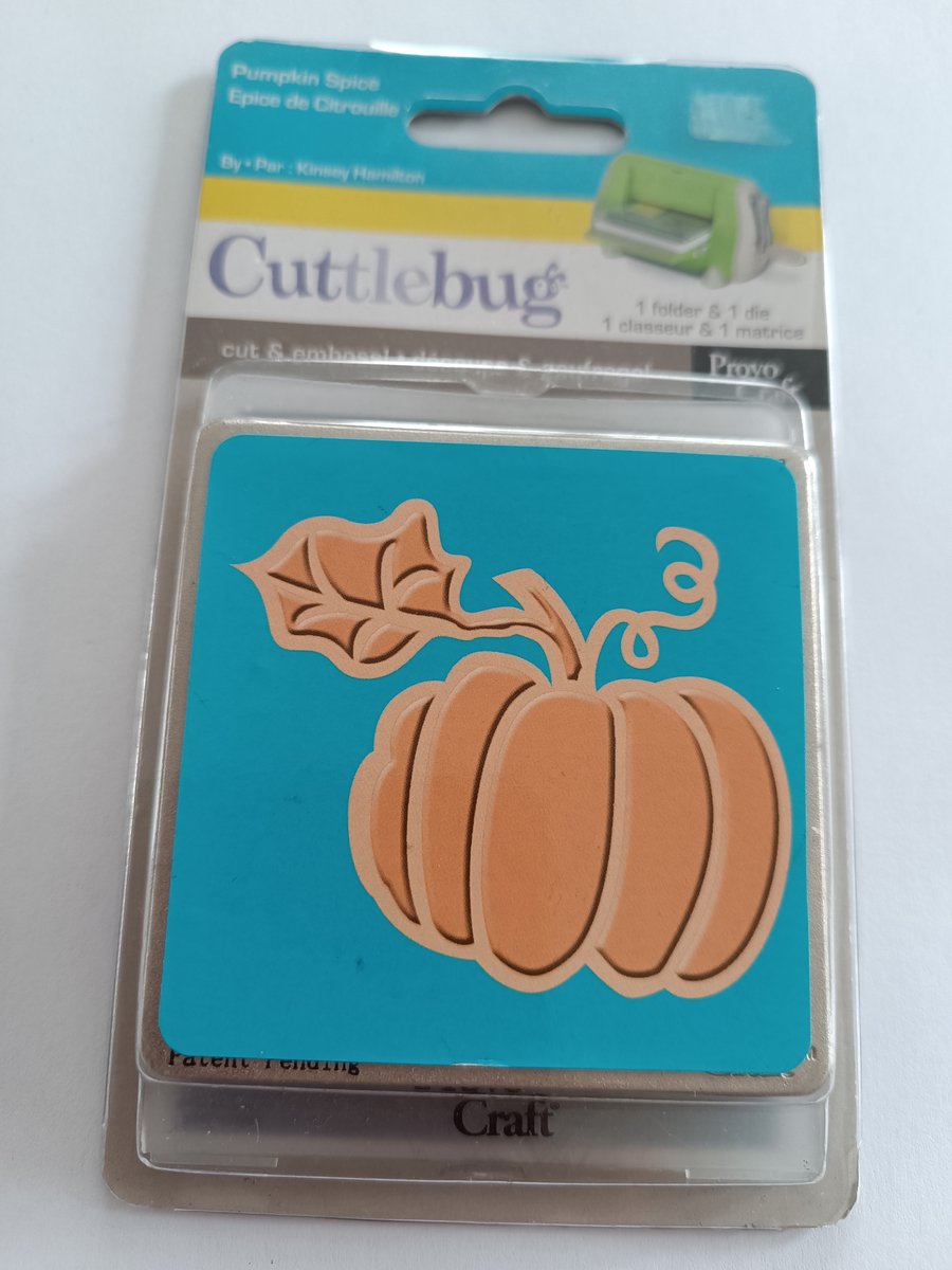 Cuttlebug pumpkin spice mal 1 folder Cut &1 folder emboss 37-1822