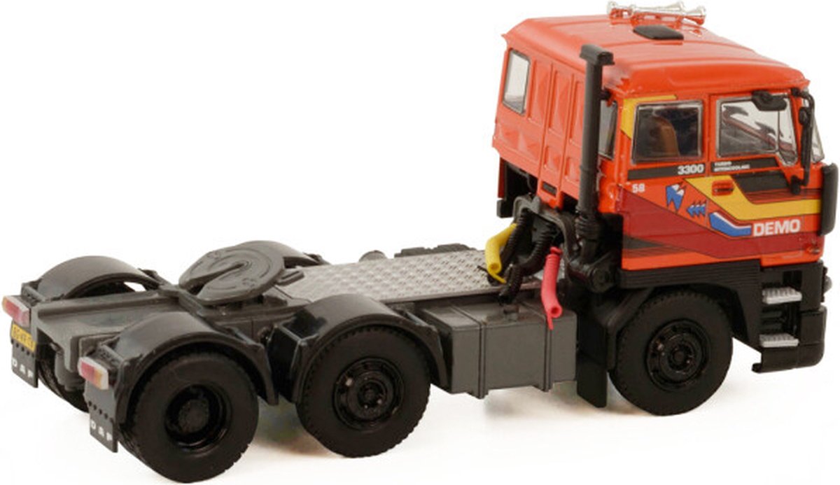 DAF 3300 6x2 Twin Steer - 1:50 - WSI Models