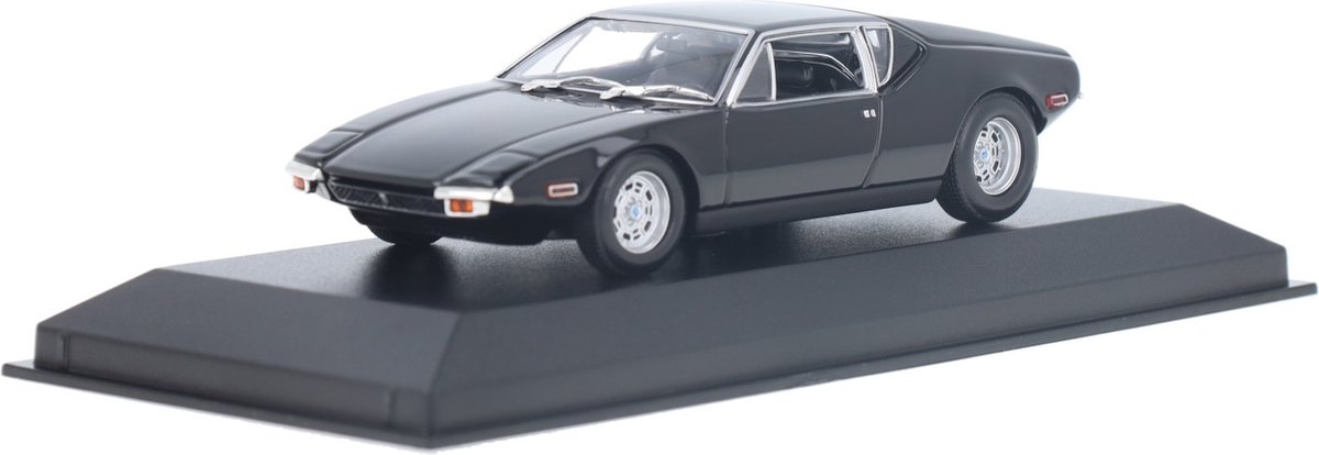 De Tomaso Pantera 1974 - 1:43 - Minichamps