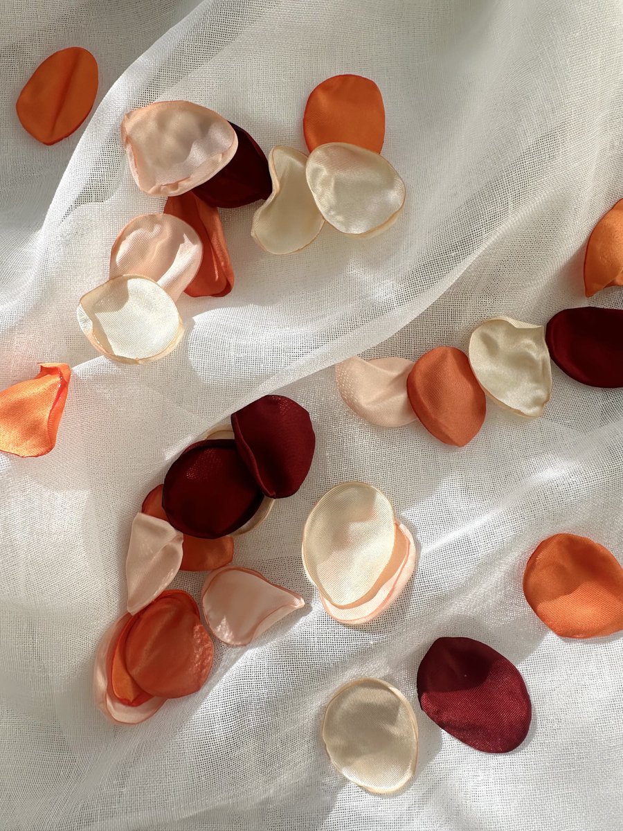 Deco by Dana - Satijnen Rozenblaadjes - Mix - Terracotta - Bruiloft & Feestdecoratie - Stylingproducten - 220 blaadjes