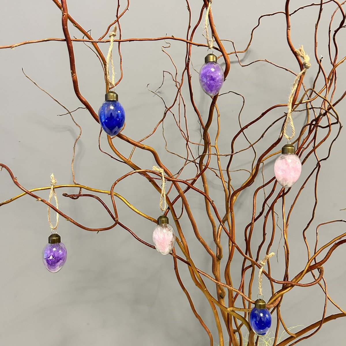 Design407 - Paaseitjes Veertjes Paars/Blauw/Licht Roze 6 stuks - 4 cm - Glas - Pasen - Voorjaar - Lente - Paasdecoratie - Paasversiering - Paastak - Decoratie - Paashaas - Paaseieren - Paaseitjes