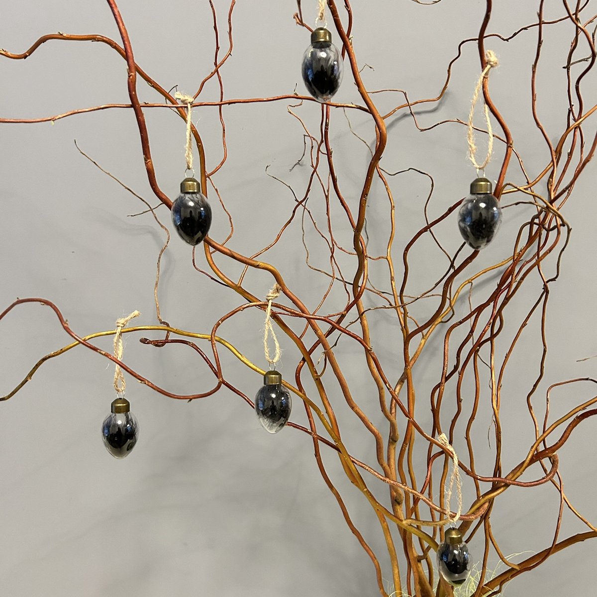 Design407 - Paaseitjes Veertjes Zwart 6 stuks - 4 cm - Glas - Pasen - Voorjaar - Lente - Paasdecoratie - Paasversiering - Paastak - Decoratie - Paashaas - Paaseieren - Paaseitjes