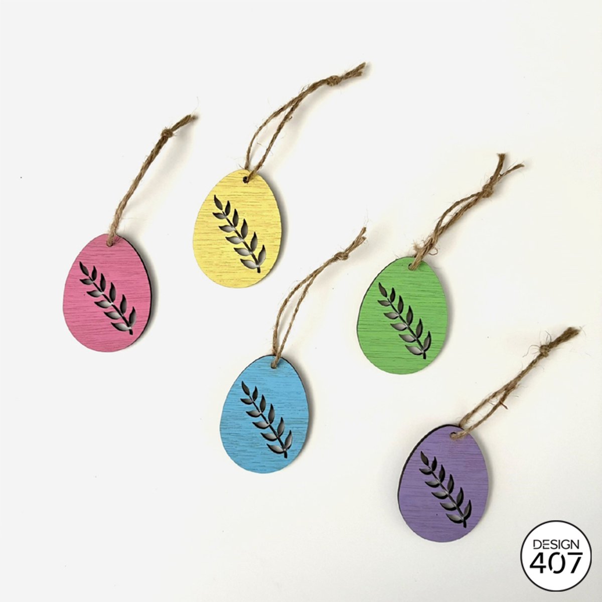 Design407 - Paastak hangers Eitjes met Olijftak Gekleurd - 5 stuks - 6,0 x 4,5cm - Hout - Pasen - Paastakhangers - Voorjaar - Lente - Paasdecoratie - Paasversiering - Paastak - Decoratie - Paashaas - Paaseieren - Paaseitjes