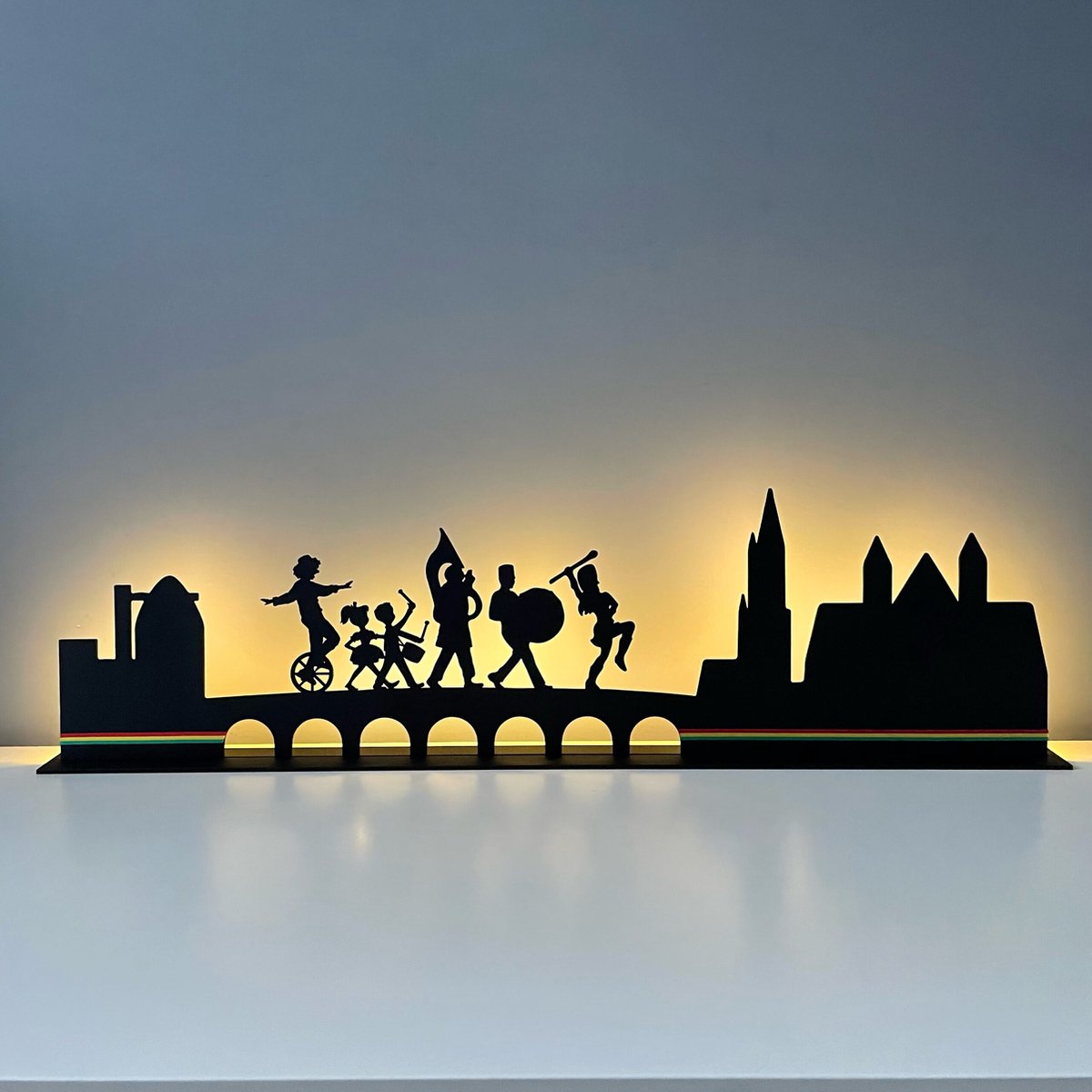 Skyline Carnavalsoptocht in Maastricht - Boonte Störm in Mestreech - Rood Geel Groen - Carnaval - Vastelaovend - Carnaval decoratie - Carnaval accessoires - Carnaval versiering - Limburg