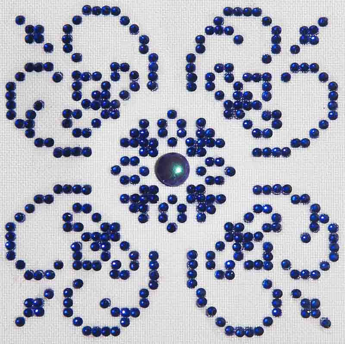 Diamond Dotz ® painting Blue on White (10.2 x 10.2 cm)