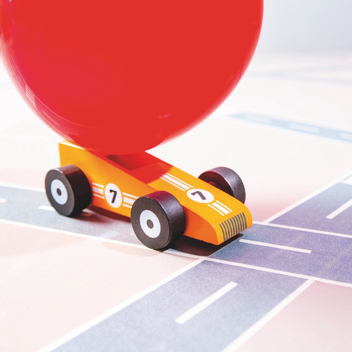 Balloon Racer Orangestar – Houten Ballonauto Speelgoed – Incl. Ballon – Duurzaam & Educatief