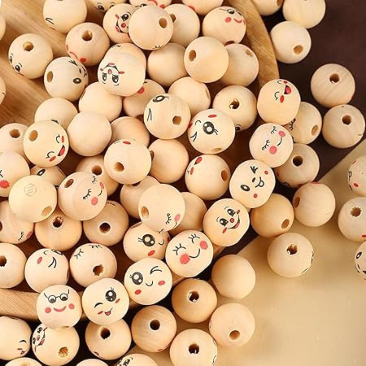 Equivera houten kralen met gezichtje - 104 stuks Ronde Gezicht Kralen 20mm - Losse Houten Kralen met Print en Gat - Kleurige Kralen voor Rijgen - Sieraden Kralen voor Armbanden, Kettingen en DIY Decoratie