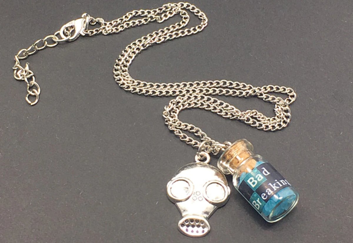 Breaking Bad, Gasmasker,  Crystal Meth, Ketting, Hanger, Heisenberg, Walter White, Jesse, Saul, BRBA